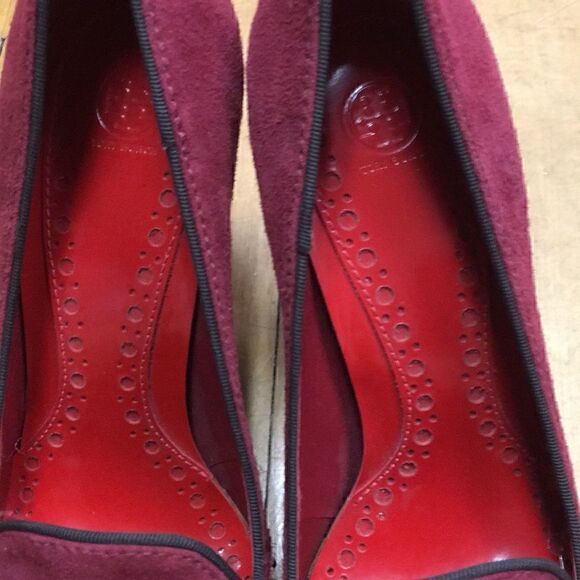 5 Wine Red Suede & Patent studded Pumps Tory Burch - Picture 7 of 8